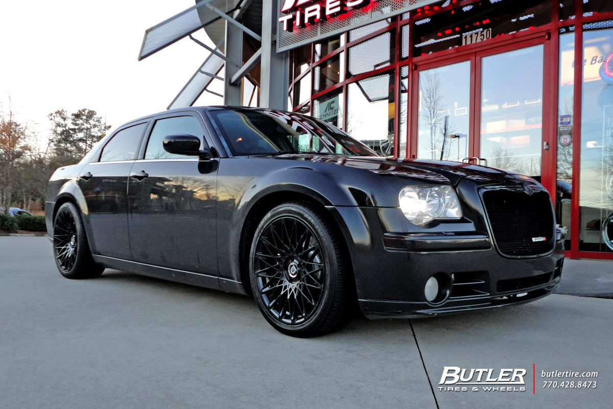 Chrysler 300 with 20in Lexani CSS16 Wheels