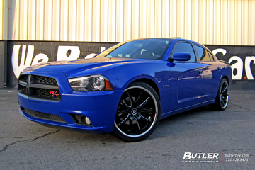 Dodge Charger with 22in Lexani R-Twelve Wheels