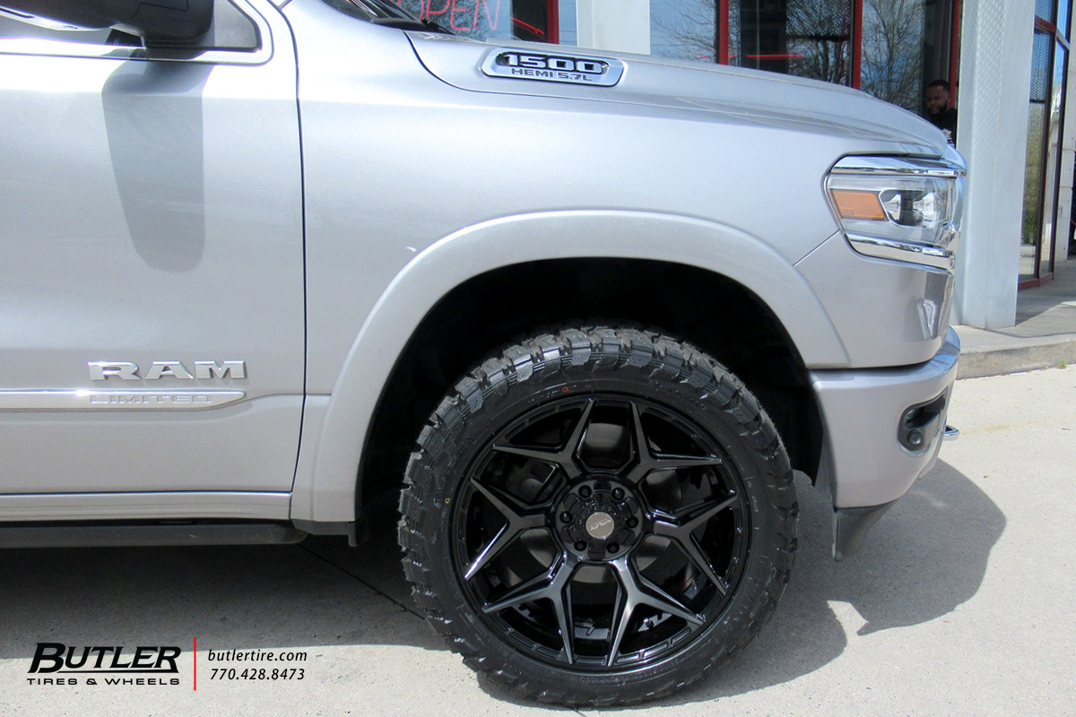 Dodge Ram with 22in 4Play 4P06 Wheels