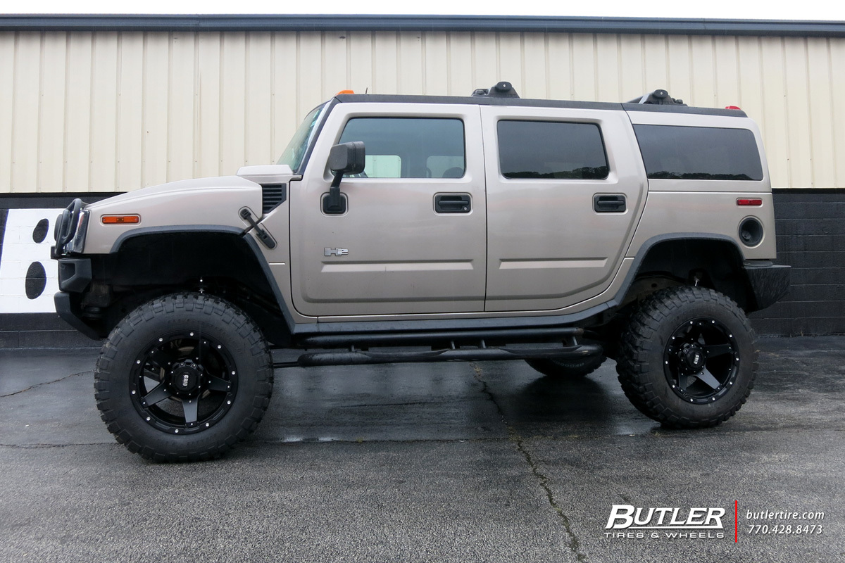 Hummer H2 with 20in Grid Offroad GD4 Wheels