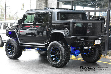 Hummer H2 with 22in Fuel Assault Wheels