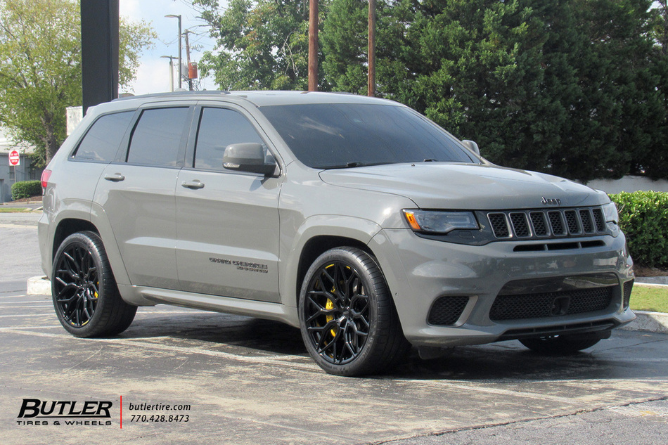 Jeep Grand Cherokee Trackhawk with 22in Vossen HF2 Wheels exclusively