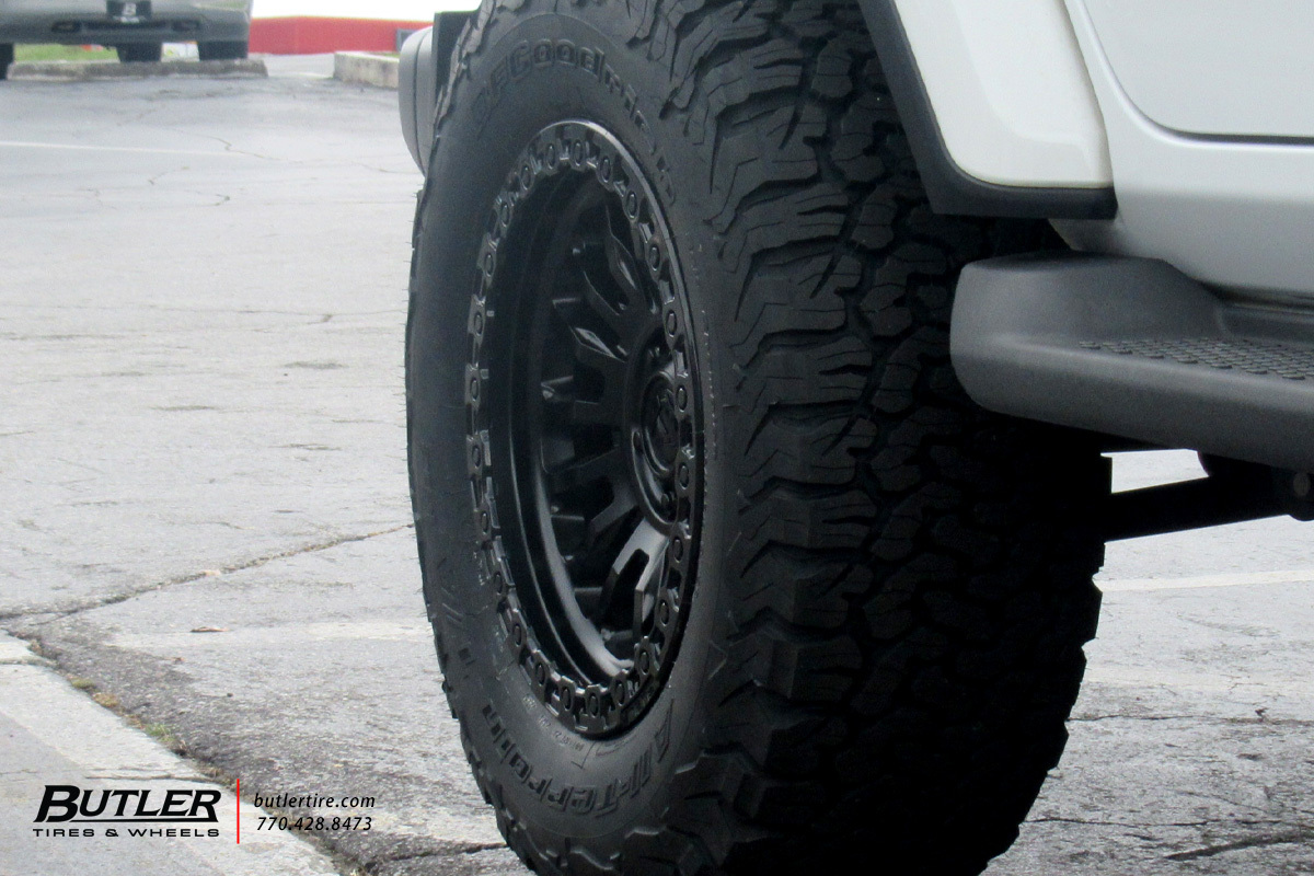 Jeep Wrangler with 18in Fuel Rincon Wheels