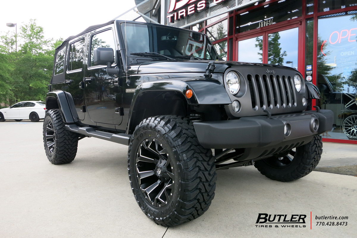 Jeep Wrangler with 20in Fuel Assault Wheels