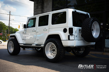 Jeep Wrangler with 22in Fuel FF06 Wheels