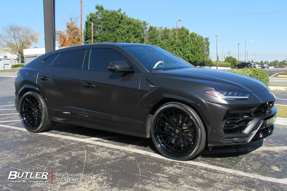 Urus with 24in AG Luxury AGL67 Wheels exclusively from