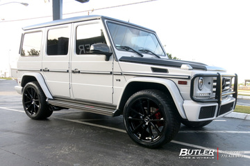 Mercedes G-Class with 22in Mandrus Wolf Wheels