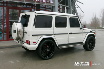 Mercedes G-Class with 24in Mandrus Wolf Wheels
