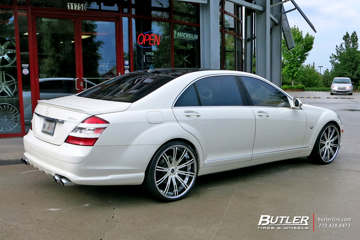Mercedes S-Class with 22in Savini SV44 Wheels