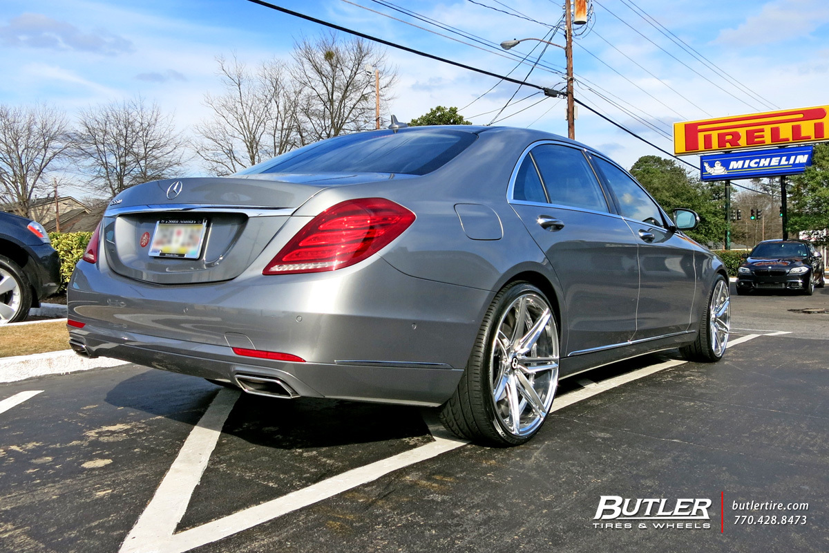 Mercedes S-Class with 22in Savini SV58d Wheels
