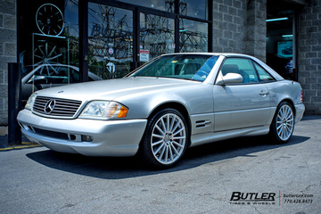 Mercedes SL-Class with 19in Mandrus Rotec Wheels