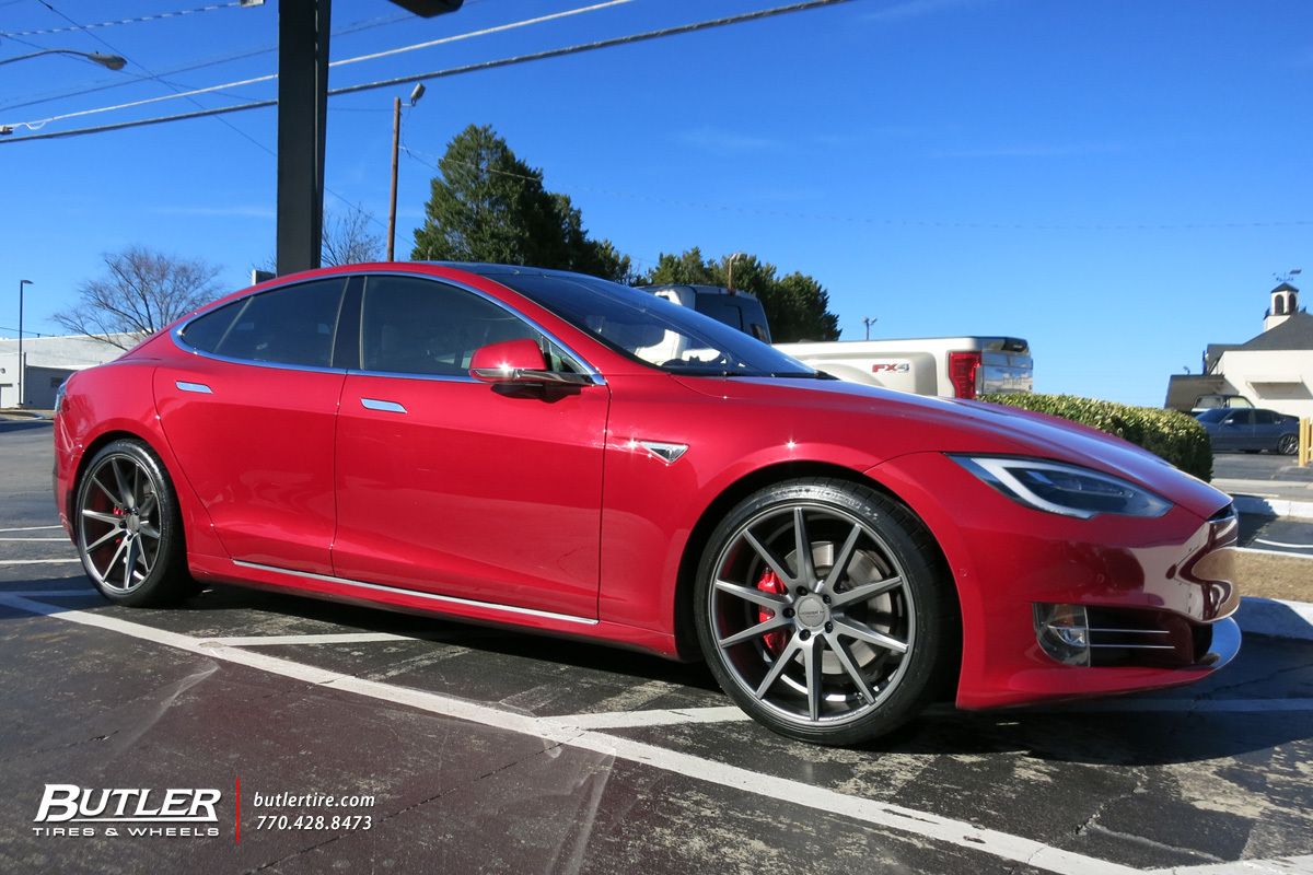Tesla Model S with 21in Vossen VFS1 Wheels