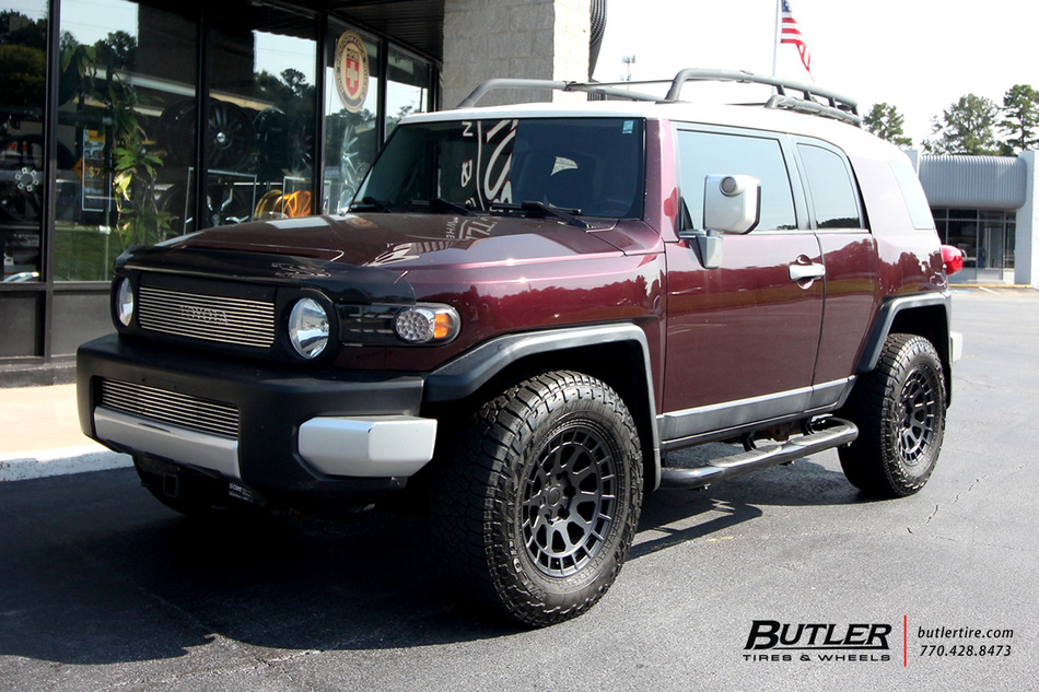 Toyota FJ Cruiser with 17in Black Rhino Boxer Wheels exclusively from