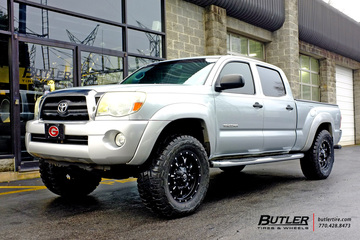 Toyota Tacoma with 18in Fuel Krank Wheels
