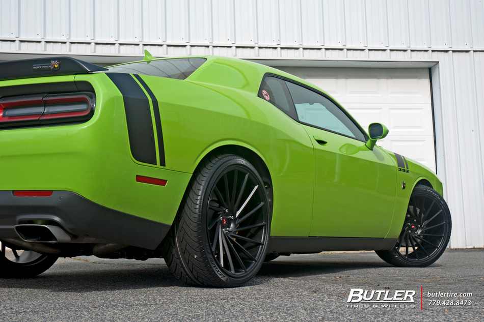 Dodge Challenger Rt Scat Pack With 22in Vossen Vps 305 T Wheels And Lexani Tires 17