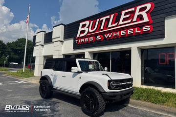 Ford Bronco with 20” Vossen HFX1 wheels and Nitto tires