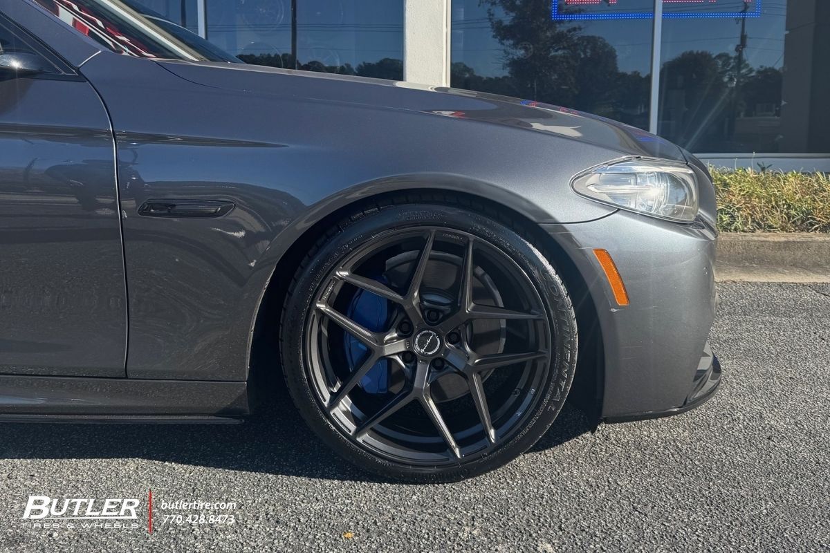 2015 BMW 5 Series with Staggered 20in Brixton Forged RF7 Wheels