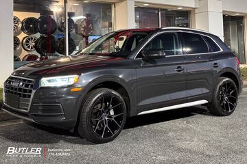 Audi Q5 with 20in Select Precision Alpine Wheels