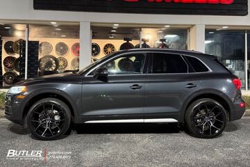 Audi Q5 with 20in Select Precision Alpine Wheels