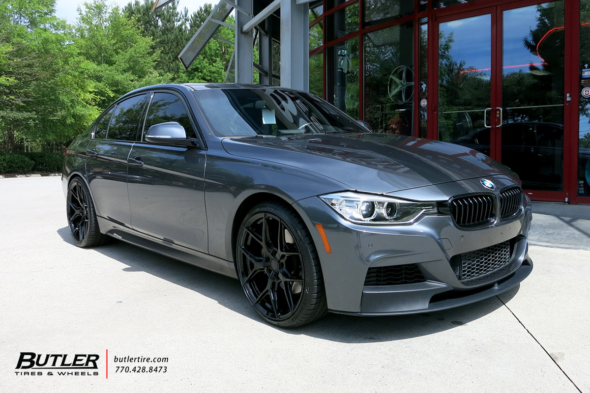 BMW 3 Series with 20in Vossen HF-5 Wheels