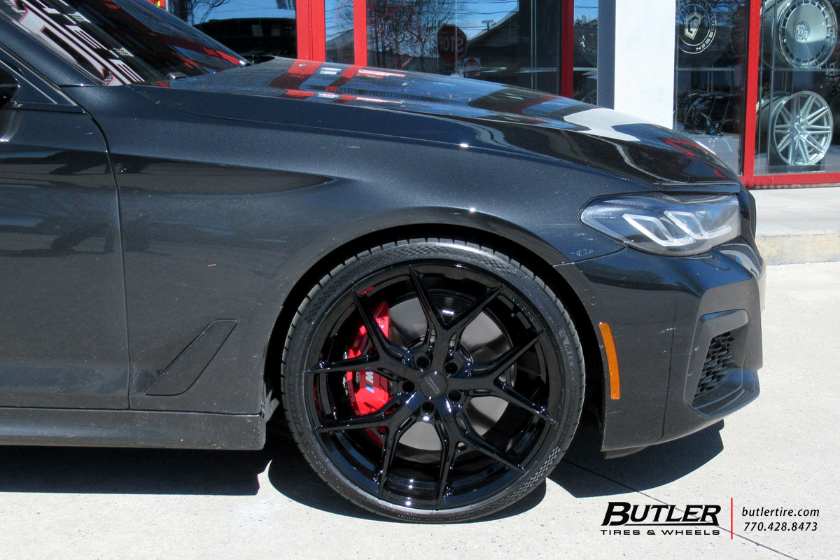 BMW 5 Series with 21in Vossen HF-5 Wheels