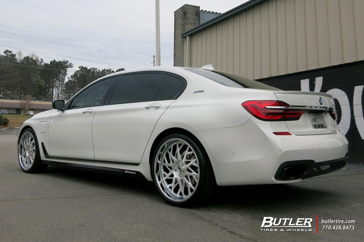 BMW 7 Series with 22in Forgiato Blocco Wheels
