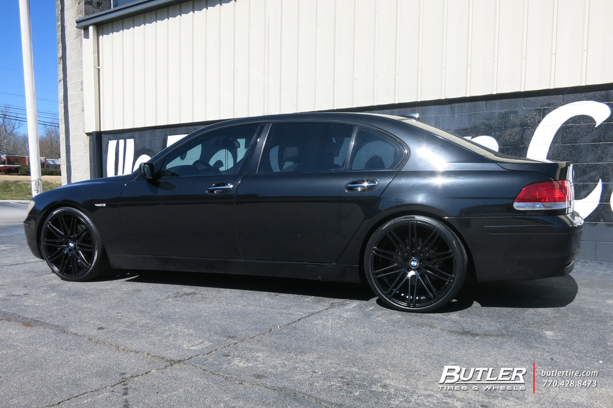 BMW 7 Series with 22in XO Milan Wheels