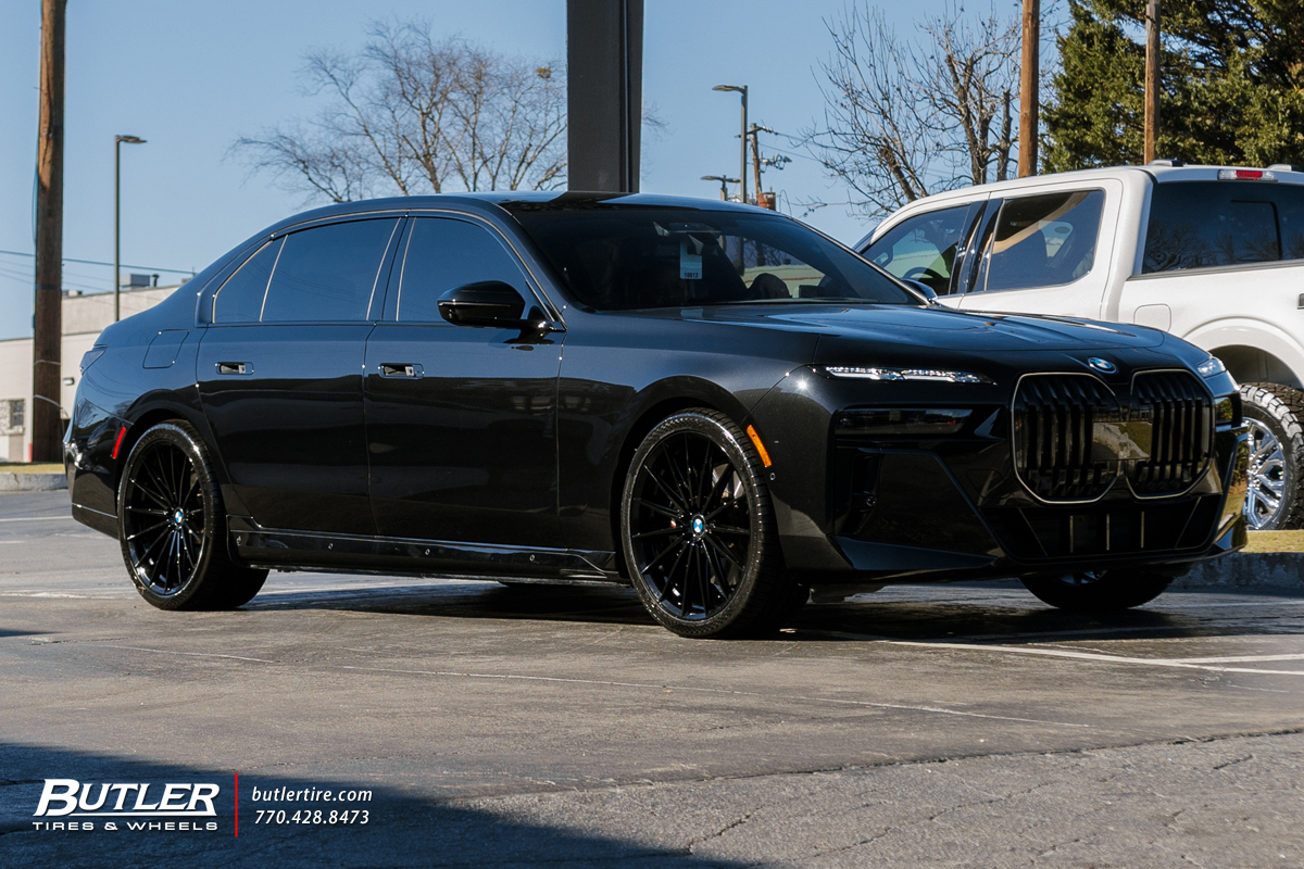 BMW I7 with 22in Vossen HFX-4 Wheels