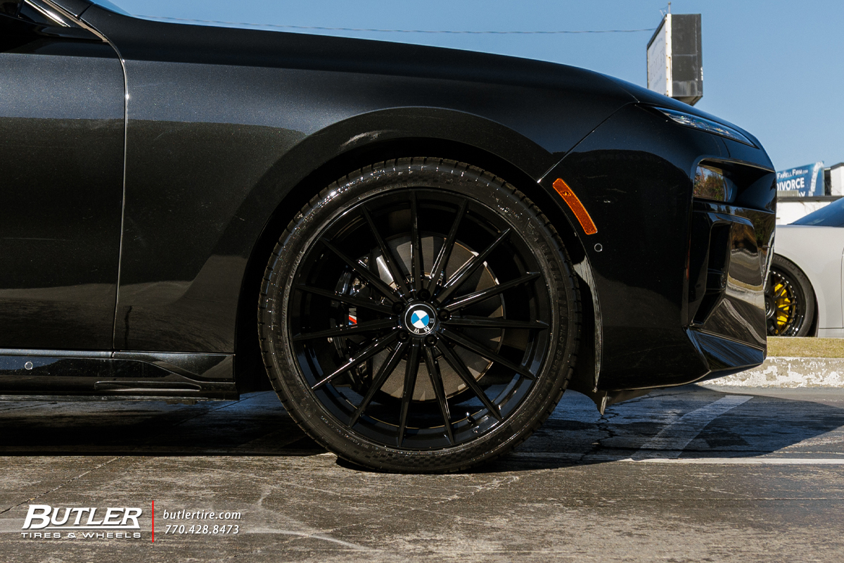 BMW I7 with 22in Vossen HFX-4 Wheels