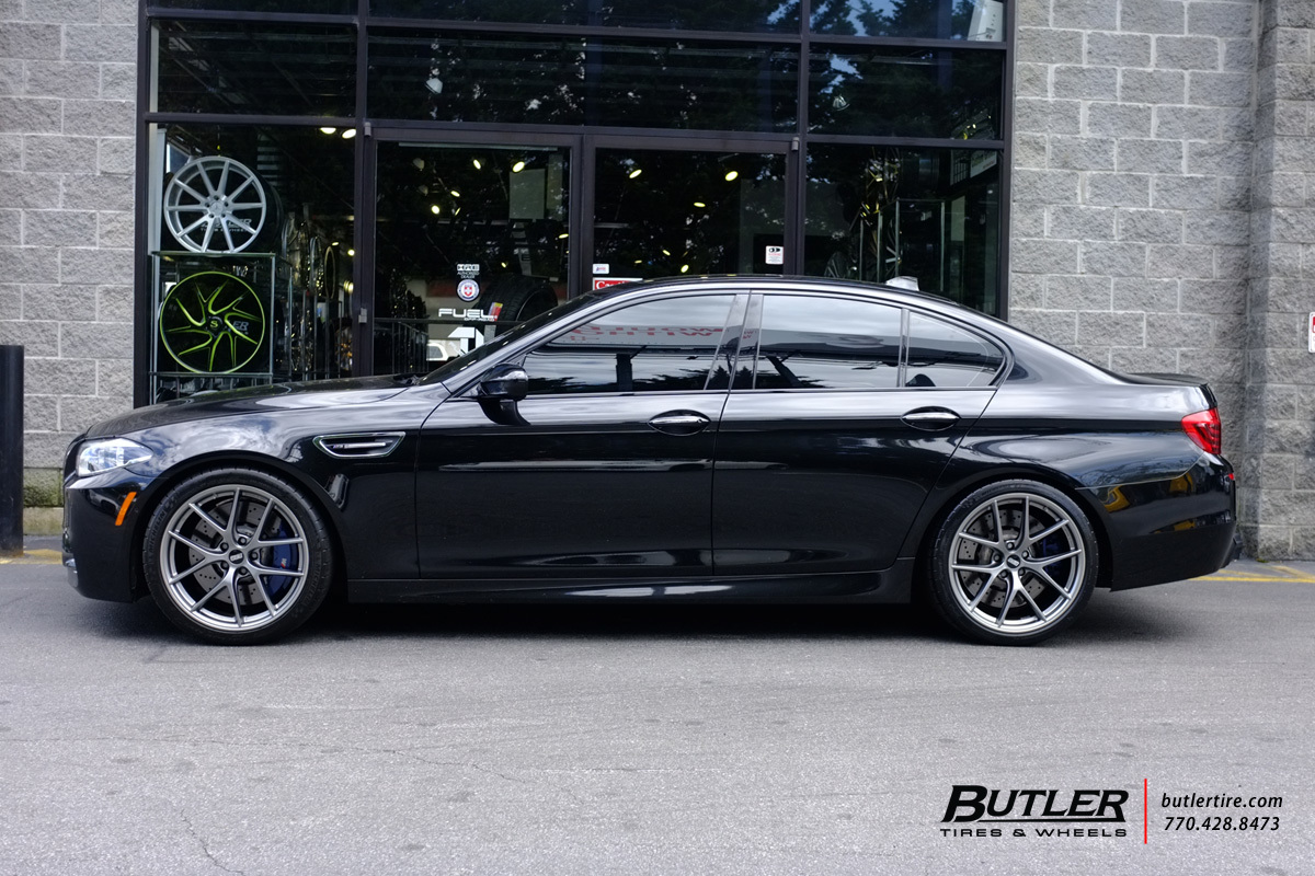 BMW M5 with 20in BBS CI-R Wheels