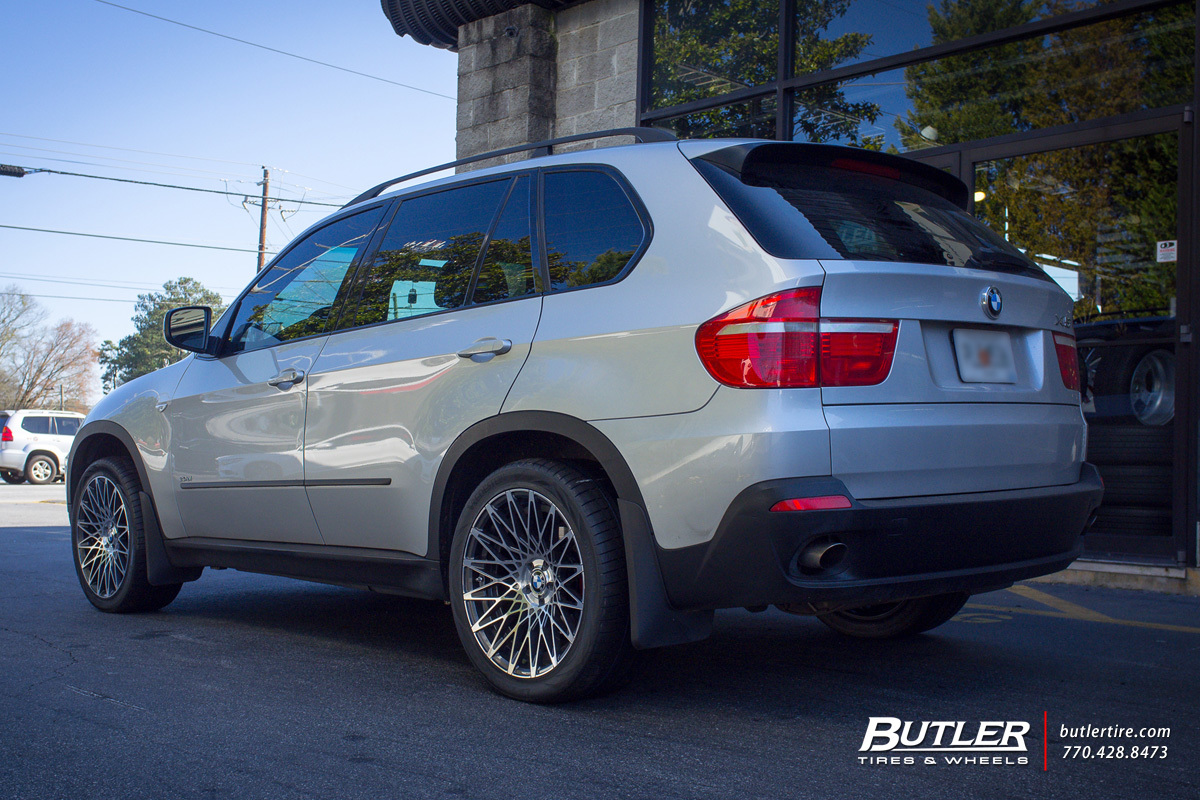 BMW X5 with 20in Lexani CSS16 Wheels