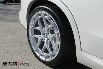 BMW X5 with 22in Vossen HFX-1 Wheels