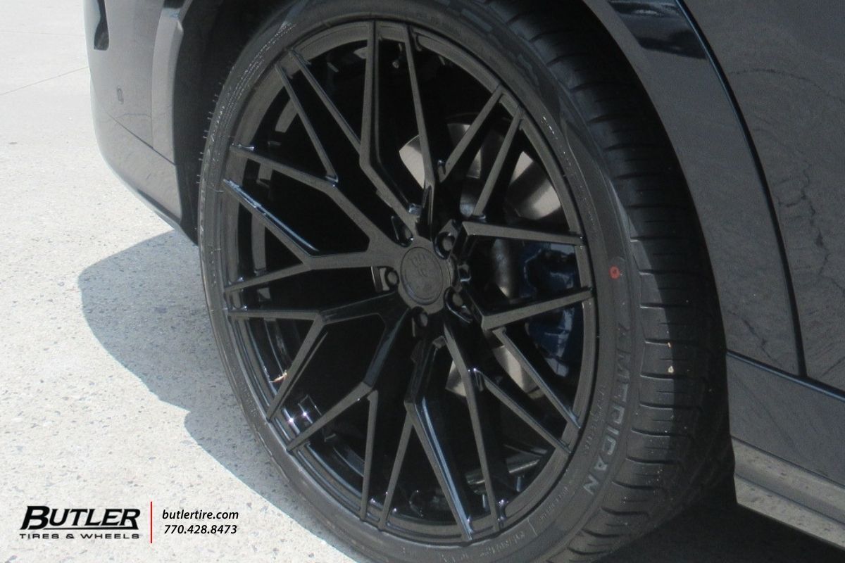 BMW X6 with 22in Avant Garde Wheels