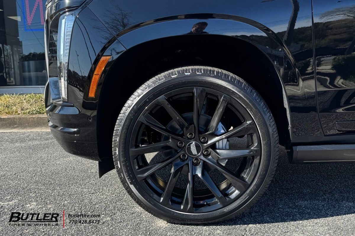 Cadillac Escalade with 24in Onyx PR213 Wheels