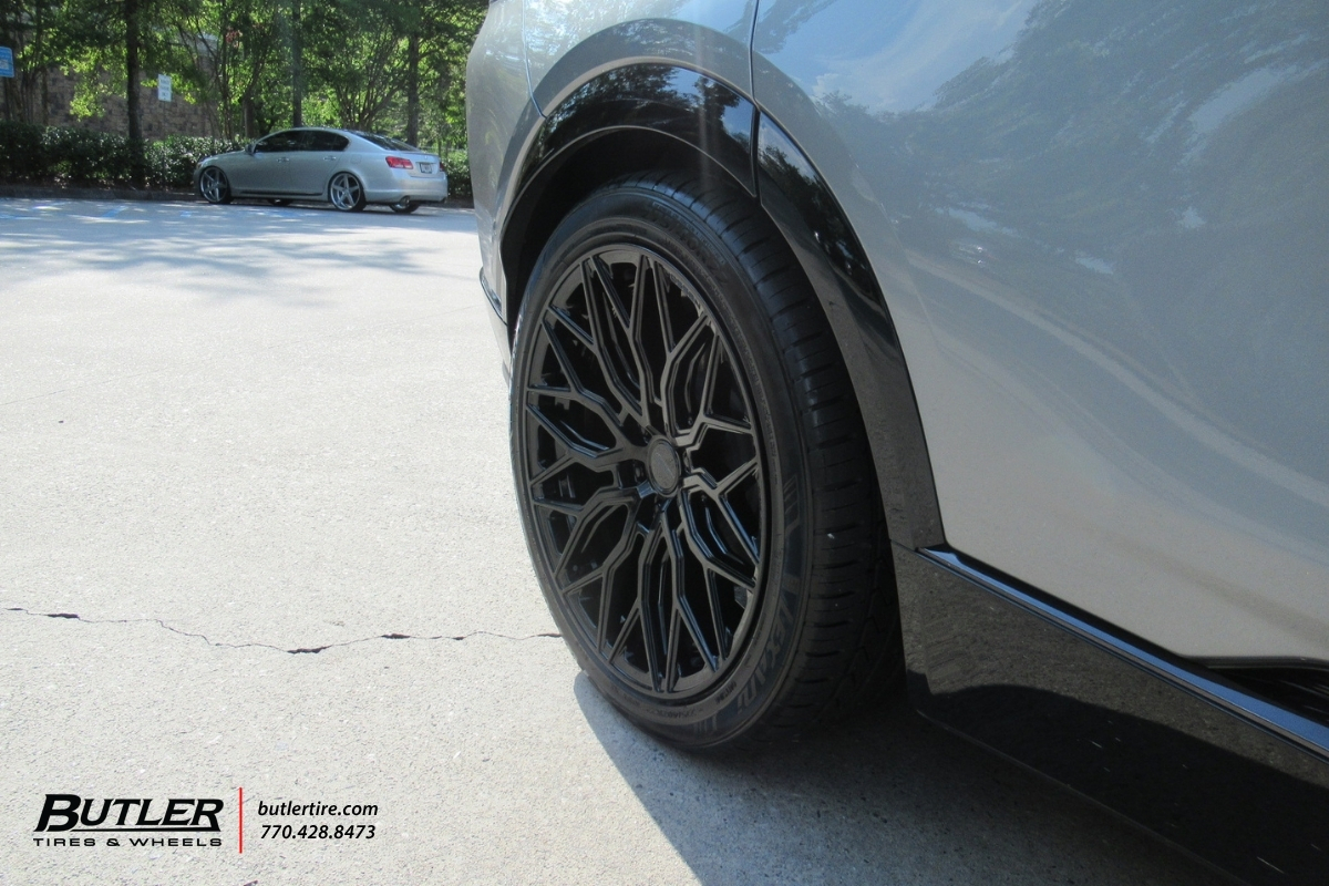 Cadillac LyriQ with 22in Vossen HF2 Wheels