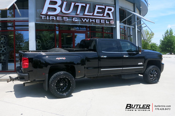 Chevrolet 2500HD Dually with 20in Fuel Cleaver Wheels