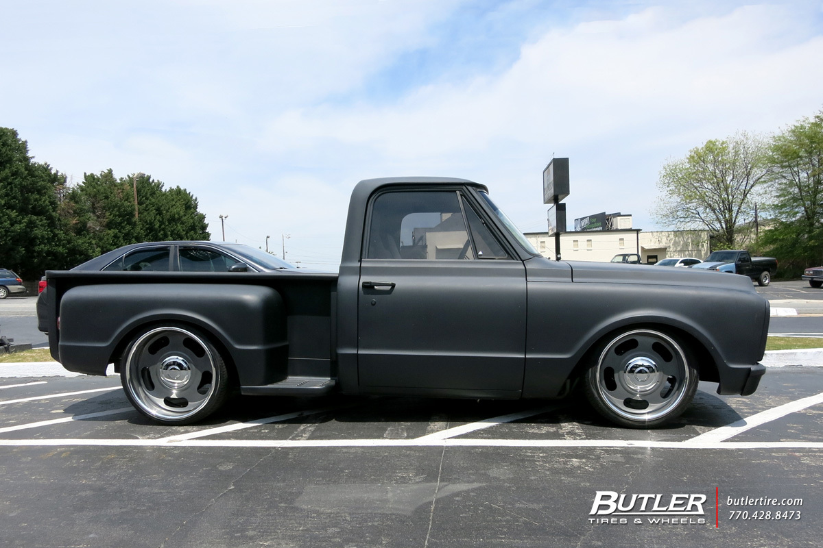 Chevrolet C10 with 22in US Mags Big Slot Wheels.