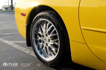 Chevrolet Corvette with 18in Cray Manta Wheels