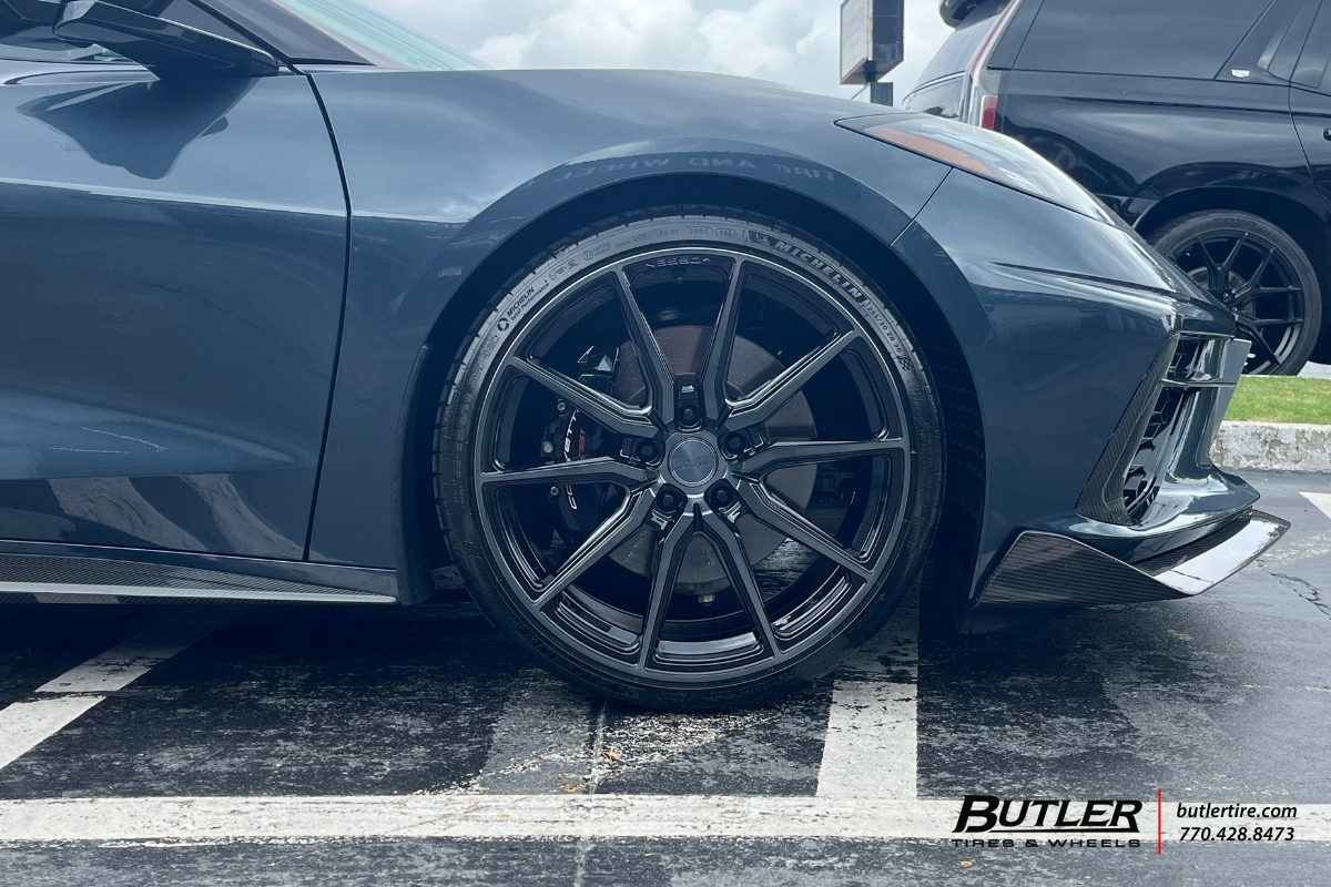 Chevrolet Corvette with 20/21 in Vossen HF3 Wheels