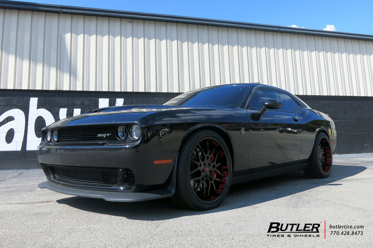 Dodge Challenger with 22in Forgiato Maglia Wheels
