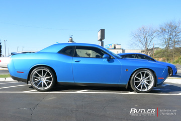 Dodge Challenger with 22in Savini BM12 Wheels