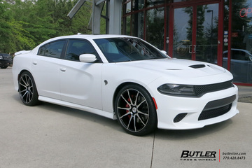 Dodge Charger with 22in Savini BM12 Wheels