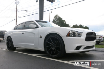 Dodge Charger with 22in Savini BM15 Wheels