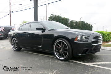 Dodge Charger with 22in XO Florence Wheels