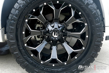 Dodge Durango with 20in Fuel Assault Wheels