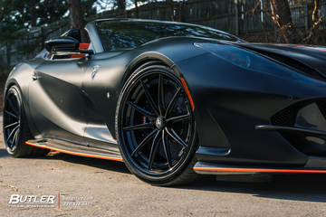 Ferrari 812 with  1886 G010 Wheels