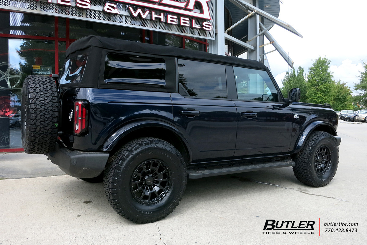 Ford Bronco with 17in KMC KM718 Wheels