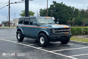 Ford Bronco with 18in Black Rhino Barrage wheels and Cooper Discoverer Road+Trail AT tires
