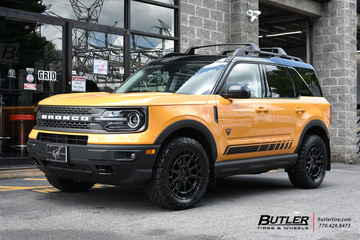 Ford Bronco with 18in Black Rhino Boxer Wheels