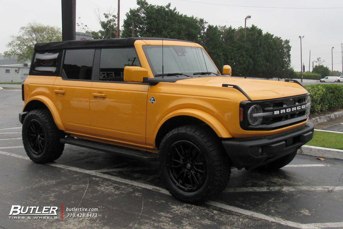 Ford Bronco with 20in Fuel Rebel Wheels